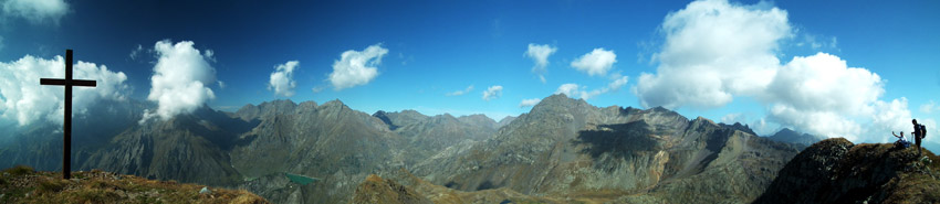 Il Pizzo Recastello, visto dal Diavolo di Malgina, dal Cimone, dal Tre Confini, dai Laghi della Cerviera - FOTOGALLERY